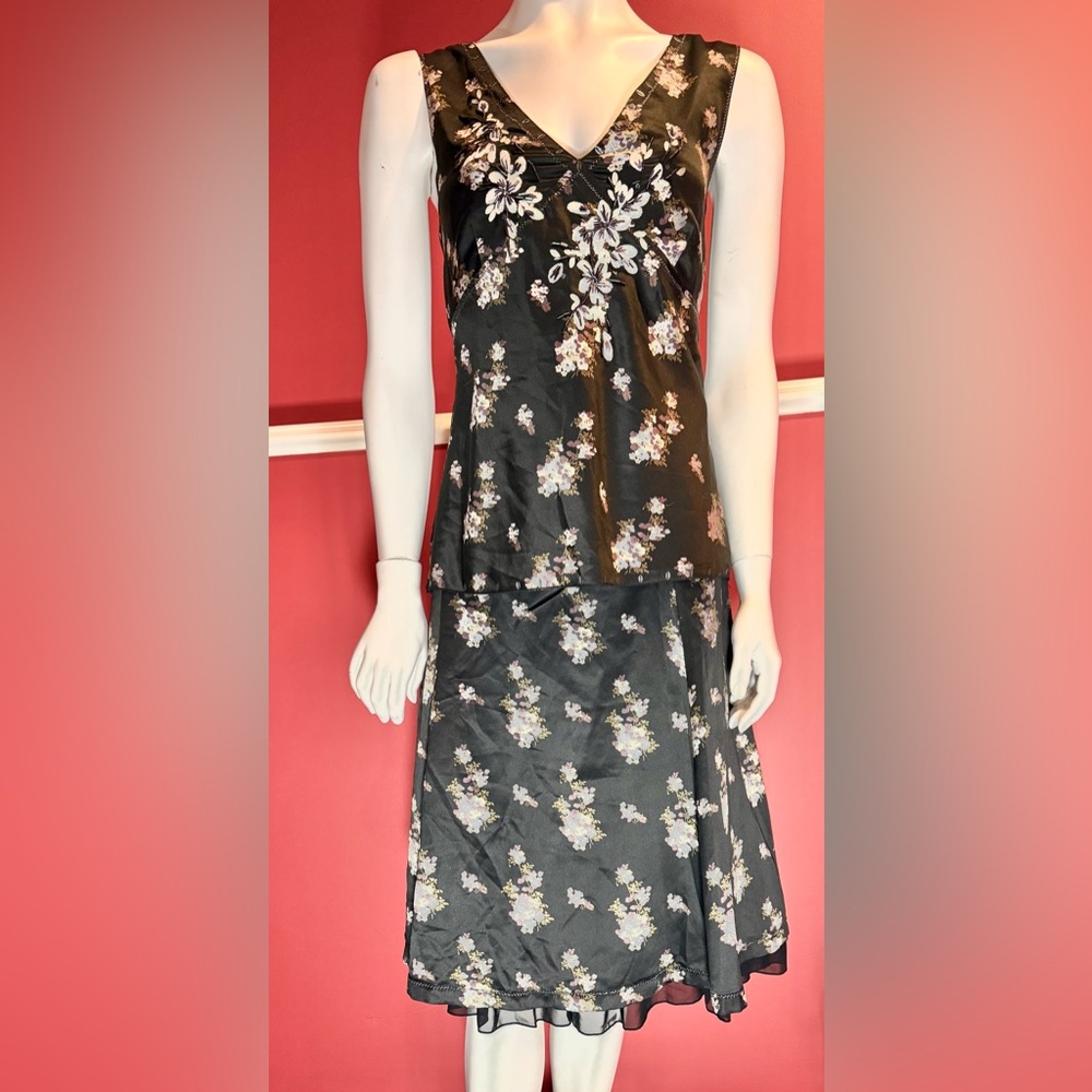 Esprit 2-piece v-neck blouse top + A-line skirt